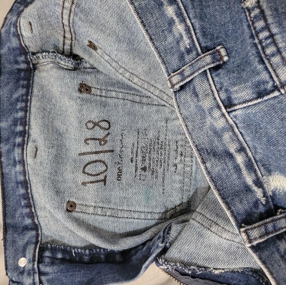 Jean Shorts - Picture 3 of 7